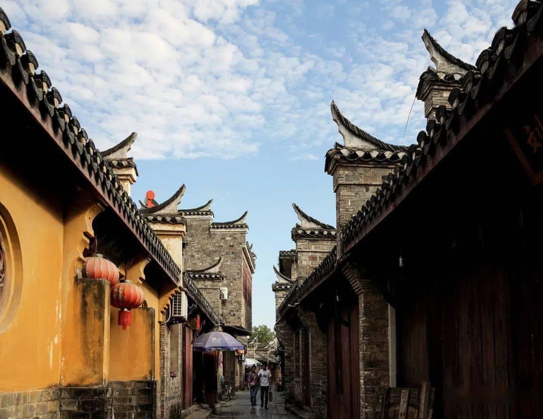 百姓参与百姓乐,首届乐山百姓文化“村超”举行